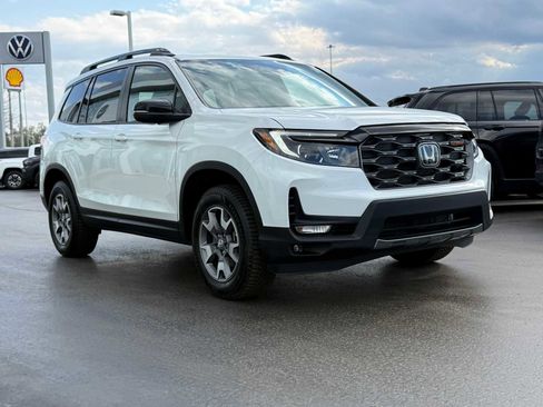 Used 2022 Honda Passport TrailSport image 3