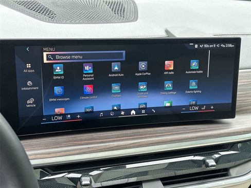 Used 2025 BMW X7 xDrive40i w/ Executive Package image 28