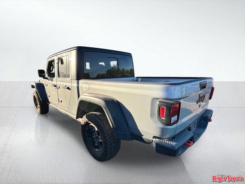 Used 2023 Jeep Gladiator Mojave AWD/4WD image 3