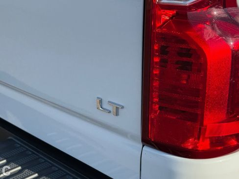 Certified 2022 Chevrolet Silverado 2500 LT w/ Convenience Package AWD/4WD image 10