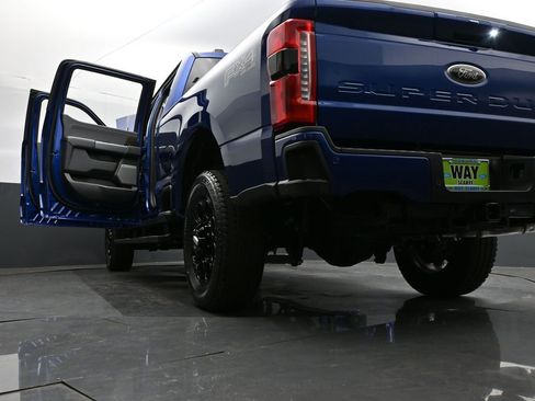 New 2026 Ford F350 Lariat w/ Black Appearance Package image 43