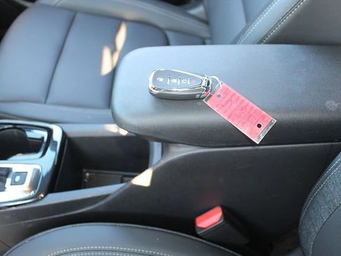 Used 2023 Chevrolet TrailBlazer ACTIV w/ Convenience Package AWD/4WD image 9