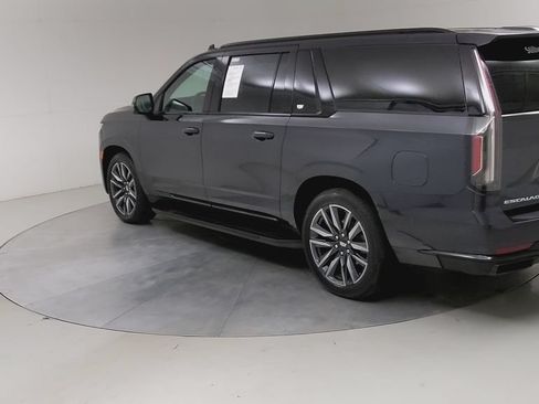 Used 2024 Cadillac Escalade ESV Sport w/ Touring Package AWD/4WD image 18