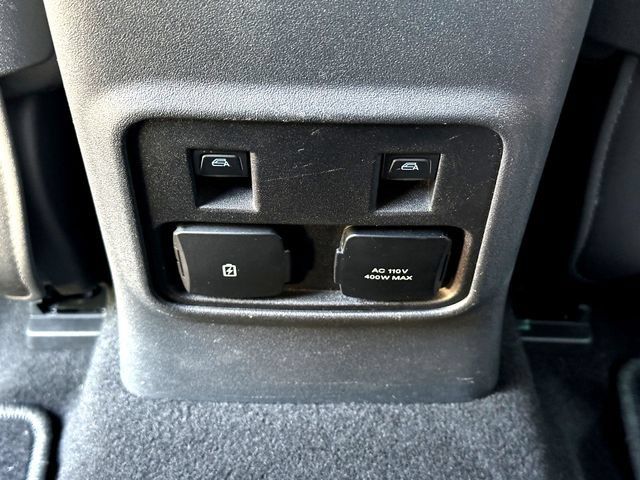 Used 2023 Ford Bronco Badlands w/ Sasquatch Package AWD/4WD image 26