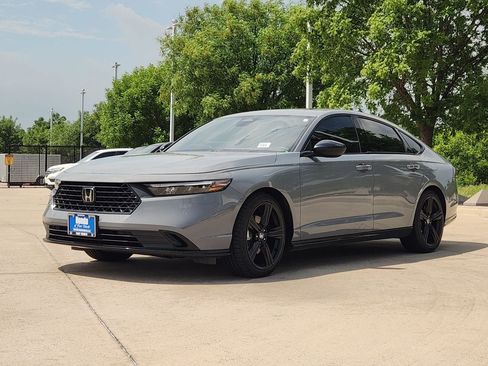 Certified 2023 Honda Accord Sport image 3