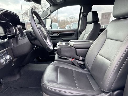 Used 2024 GMC Sierra 2500 SLT AWD/4WD image 19