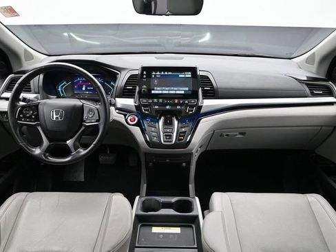 Used 2018 Honda Odyssey Elite image 12