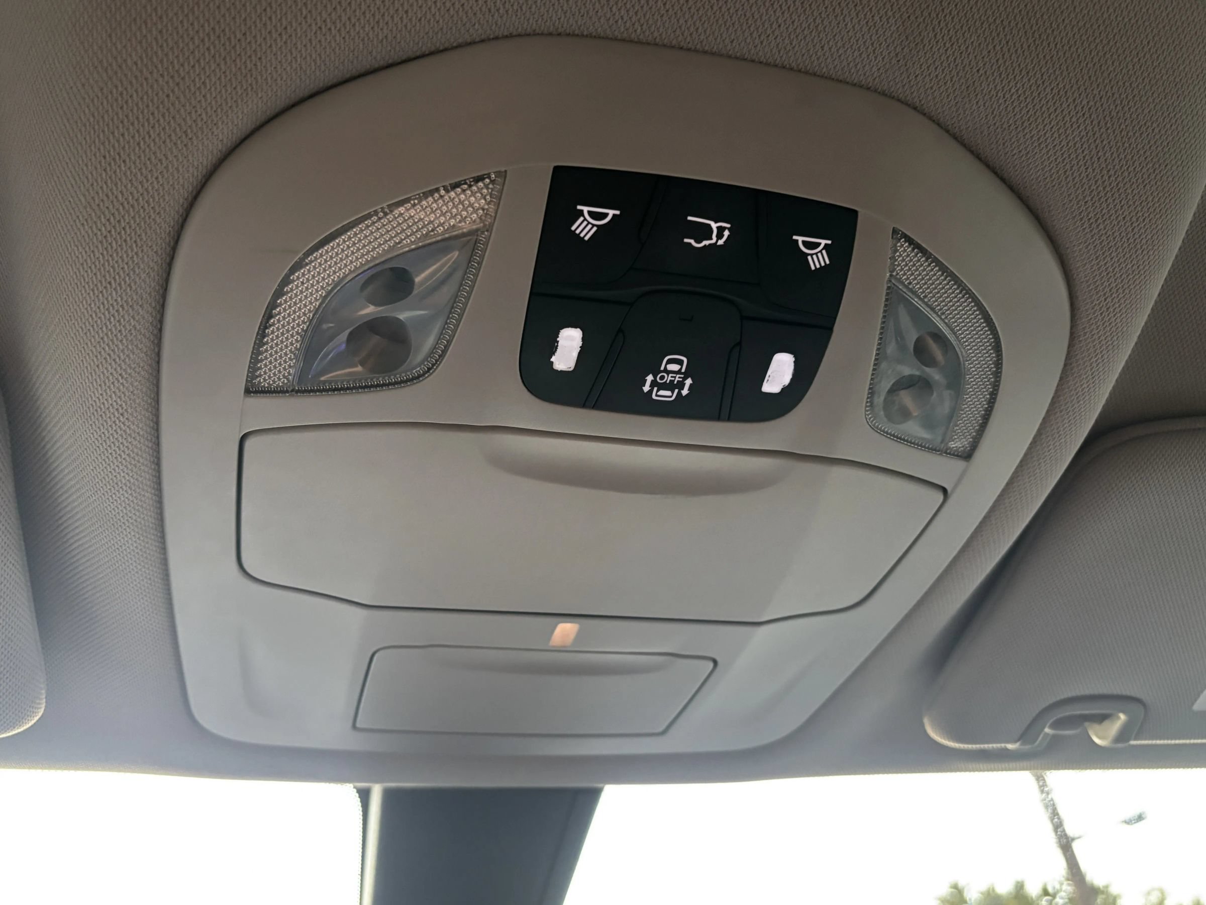 Used 2017 Chrysler Pacifica Touring FWD image 31