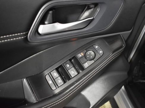 Certified 2023 Nissan Rogue SV w/ SV Premium B Package image 8