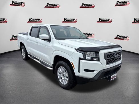 Used 2022 Nissan Frontier SV w/ Technology Package image 3