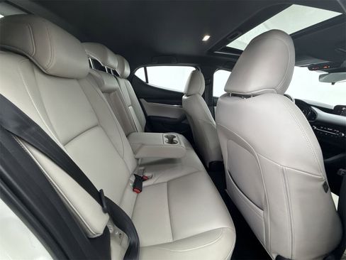 Used 2021 MAZDA MAZDA3 s image 38