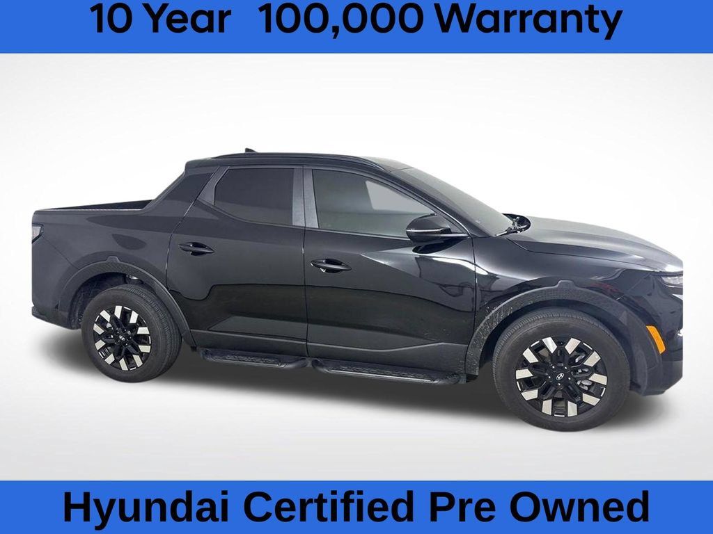 Used 2025 Hyundai Santa Cruz SEL FWD image 2