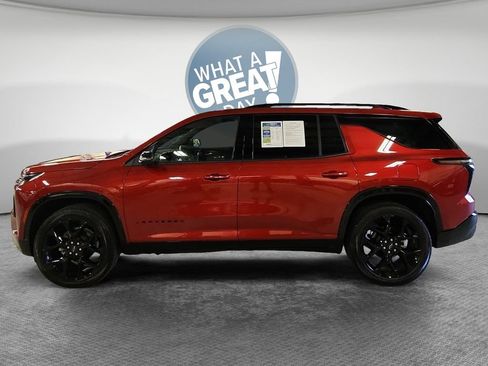Used 2025 Chevrolet Traverse RS AWD/4WD image 8