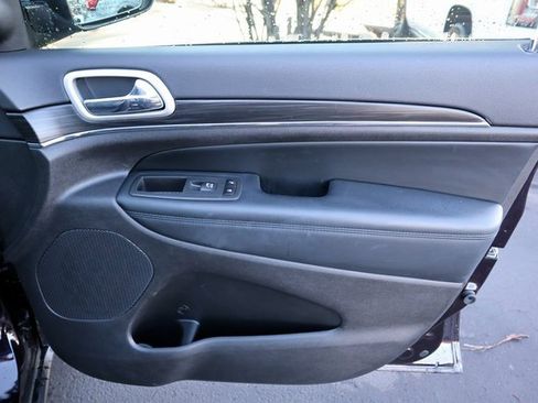 Used 2021 Jeep Grand Cherokee Limited image 20