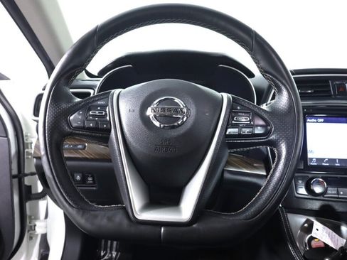 Used 2018 Nissan Maxima Platinum FWD image 12