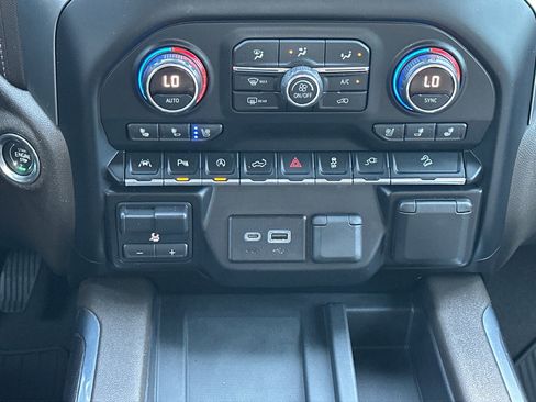 Used 2019 Chevrolet Silverado 1500 LTZ w/ LTZ Texas Edition image 15