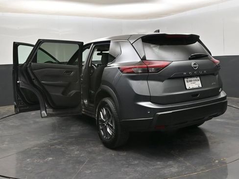 Used 2024 Nissan Rogue S AWD/4WD image 30