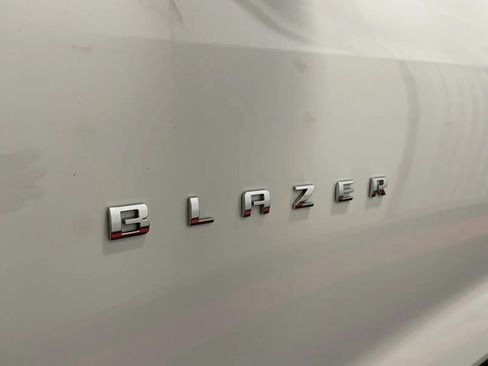 Used 2023 Chevrolet Blazer LT FWD image 11