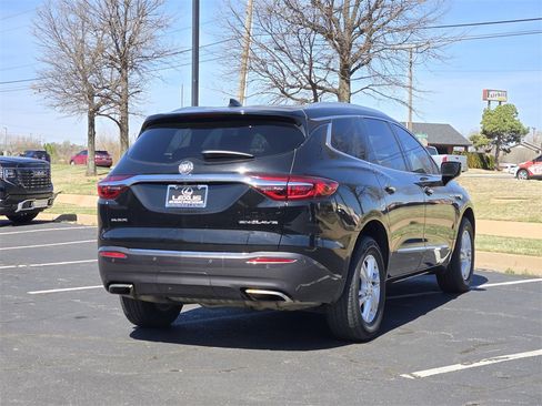 Used 2018 Buick Enclave Premium image 7