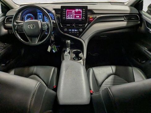 Used 2021 Toyota Camry SE image 18