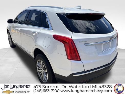 Used 2017 Cadillac XT5 Luxury w/ Driver Awareness Package FWD image 6