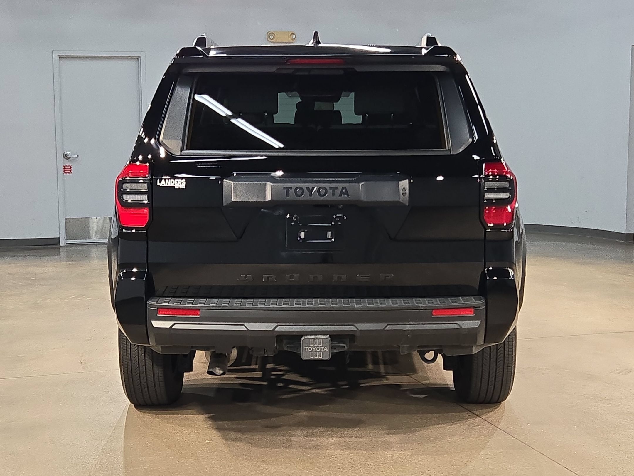 Certified 2025 Toyota 4Runner SR5 AWD/4WD image 6