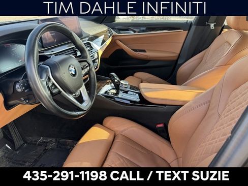 Used 2022 BMW 530i xDrive w/ Convenience Package image 10