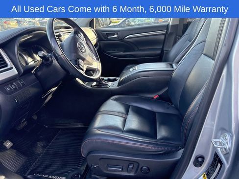 Used 2019 Toyota Highlander SE AWD/4WD image 12