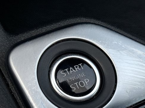 Used 2024 Nissan Sentra SV FWD image 27