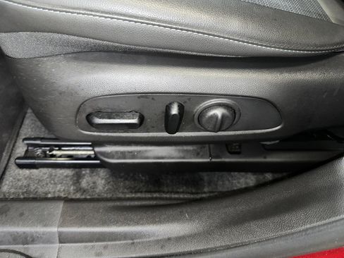 Used 2024 Buick Envista Preferred w/ Convenience I Package image 3