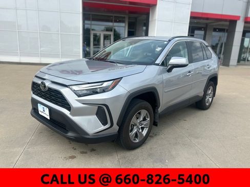 Used 2024 Toyota RAV4 XLE w/ Convenience Package image 2