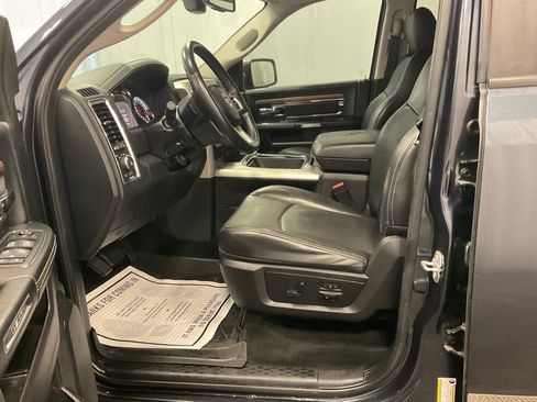 Used 2016 RAM 1500 Laramie w/ Convenience Group AWD/4WD image 13