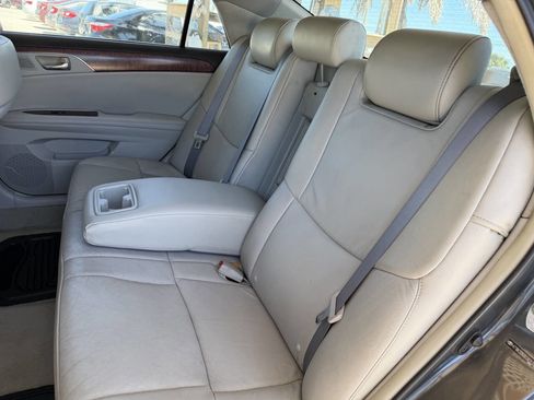 Used 2011 Toyota Avalon Limited 4dr Sedan image 13