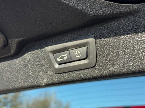 Used 2017 BMW X5 xDrive50i image 6