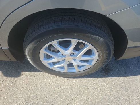 Used 2023 Chevrolet Equinox LS w/ LS Convenience Package image 21