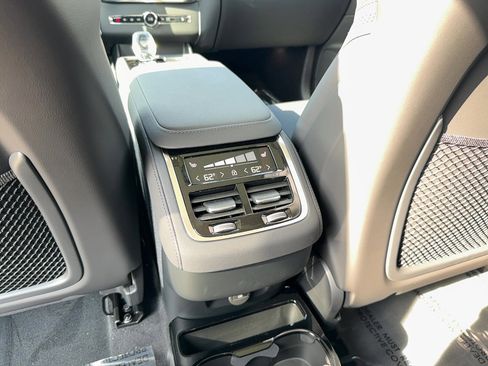 Used 2026 Volvo XC90 B6 Plus w/ Protection Package Premier image 18
