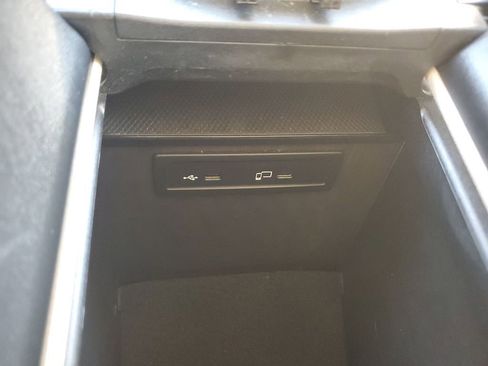 Used 2021 Mercedes-Benz GLC 300 image 32