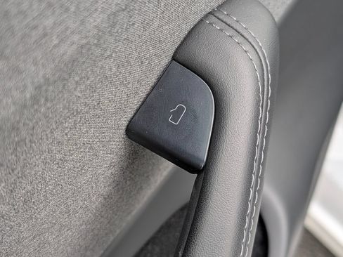 Used 2024 Tesla Model 3 Long Range RWD image 18