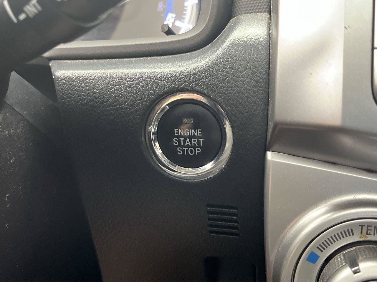 Used 2017 Toyota 4Runner Limited AWD/4WD image 21