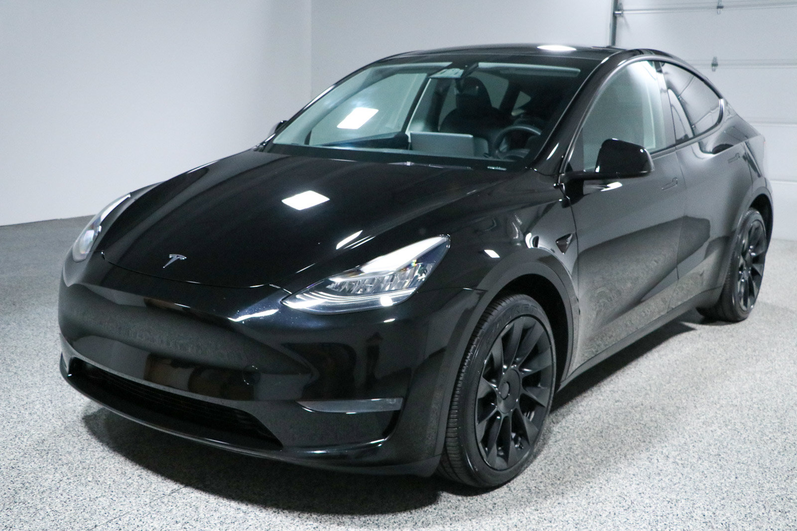 Used 2023 Tesla Model Y Long Range AWD/4WD image 26