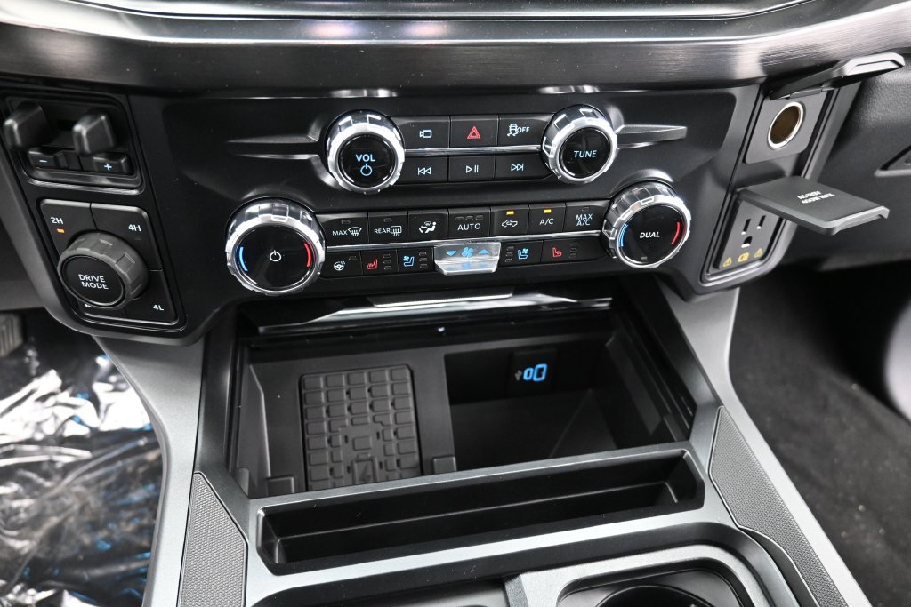New 2026 Ford F250 Lariat w/ Black Appearance Package AWD/4WD image 7