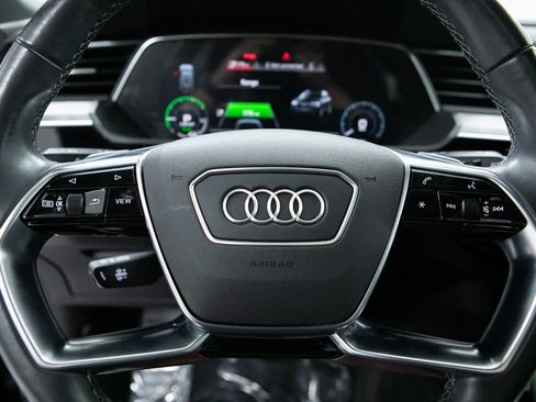 Used 2022 Audi e-tron Premium image 14