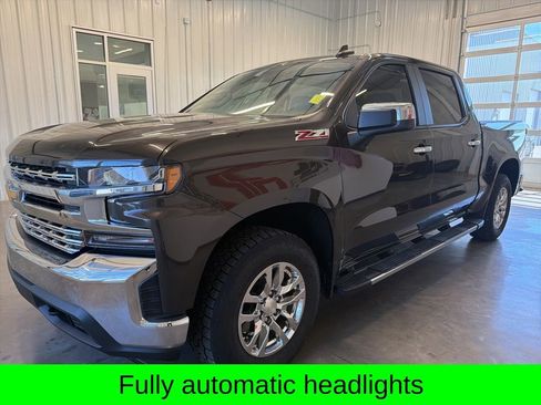 Used 2021 Chevrolet Silverado 1500 LT w/ Z71 Off-Road Package AWD/4WD image 9