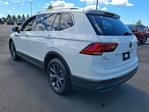 Used 2022 Volkswagen Tiguan SE AWD/4WD image 5
