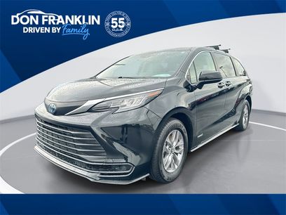 Used 2021 Toyota Sienna LE
