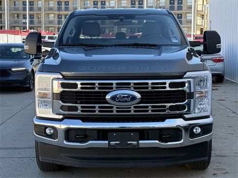 Used 2025 Ford F250 XLT image 4