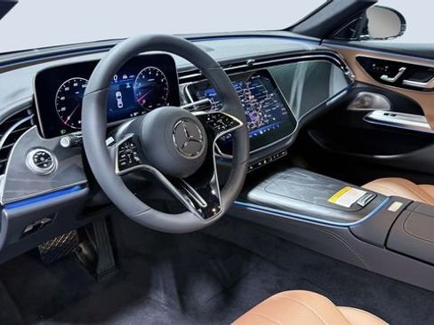 New 2026 Mercedes-Benz E 450 4MATIC Sedan image 5