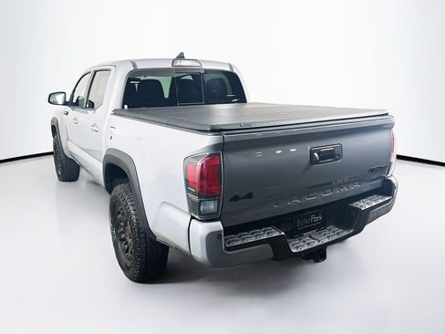 Used 2017 Toyota Tacoma TRD Pro AWD/4WD image 5
