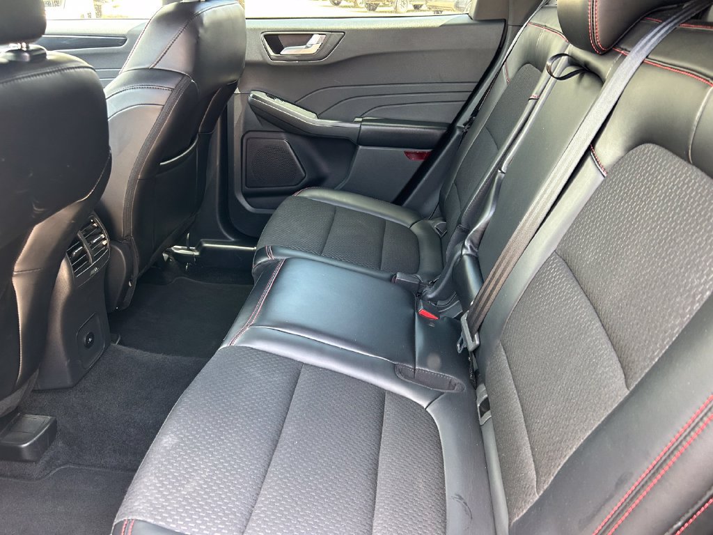 Used 2025 Ford Escape ST-Line FWD image 14