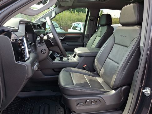 Certified 2025 GMC Sierra 1500 Denali w/ Denali Reserve Package AWD/4WD image 14
